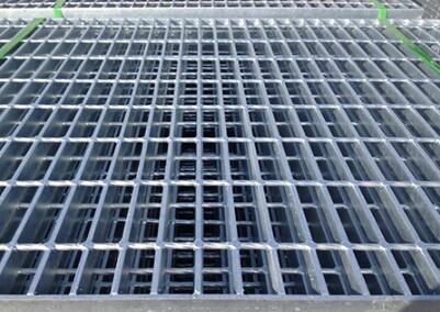 鋼格柵板在養(yǎng)殖行業(yè)獲得了廣泛應(yīng)用